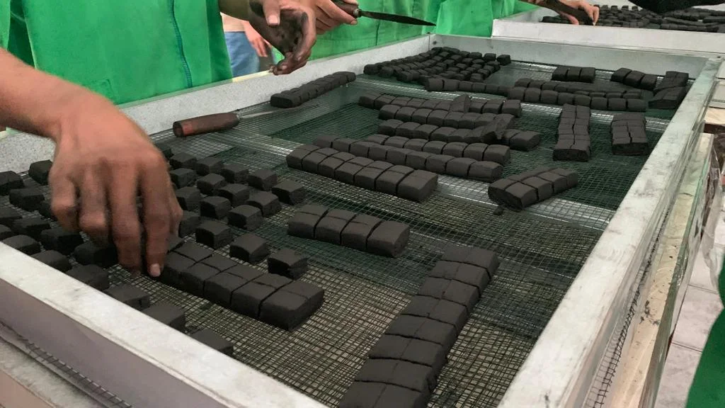 proses produksi briket berkualitas tinggi