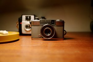 fungsi cahaya kamera analog dan digital