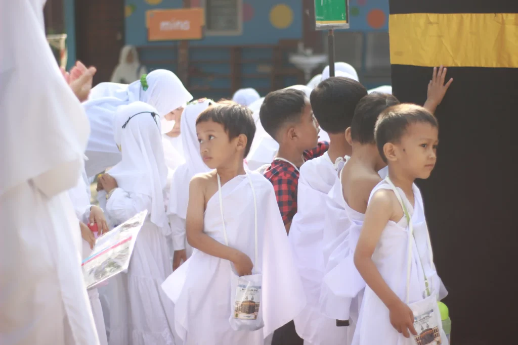 Manfaat Sekolah Islam Dalam Pengembangan Spiritual