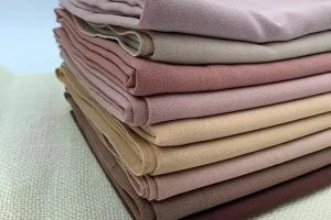 Cara Merawat Kaos Berbahan Crepe agar Tetap Awet