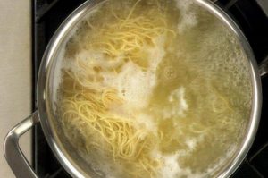 cara membuat mie tidak lembek