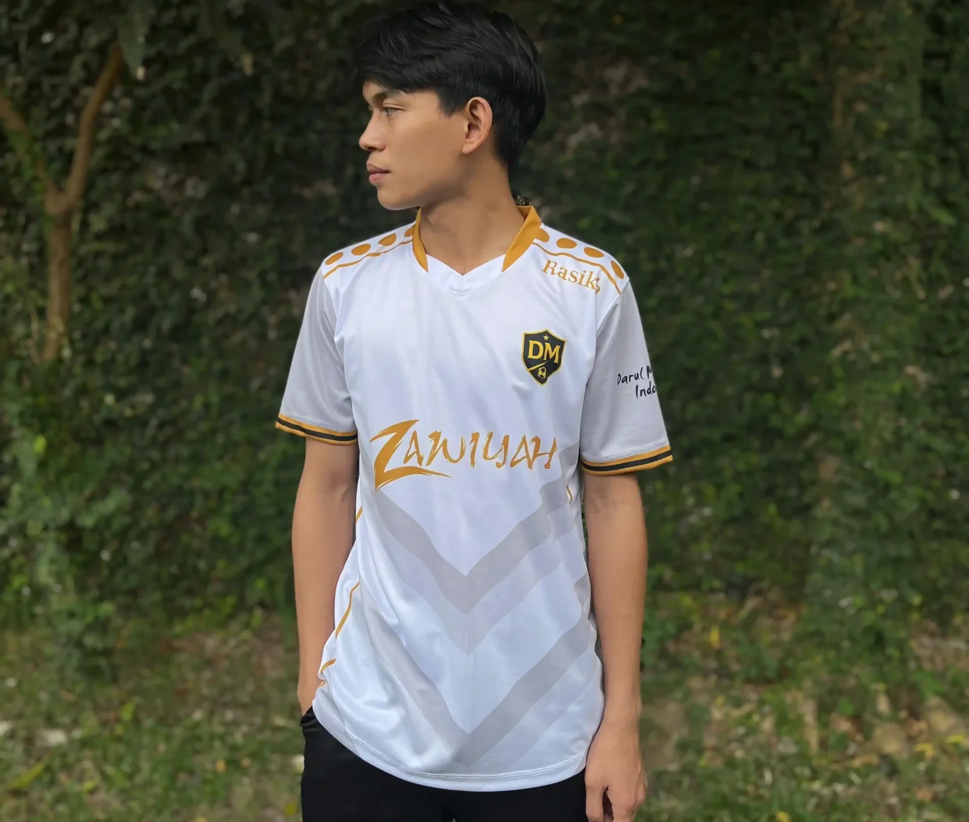 jersey olahraga performa tinggi